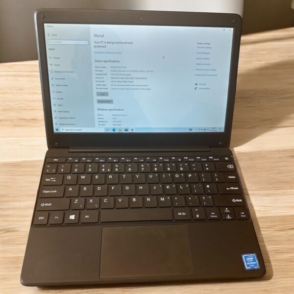 Geo GeoBook 1E  Laptop Celeron N3450 1.10 GHz 4GB 64 GB eMMC Win 10. Bad Battery